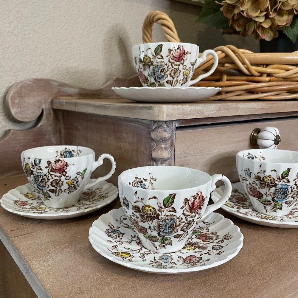 Set of 4 Teacups Johnson Bone China Staffordshire Bouquet England Cottagecore